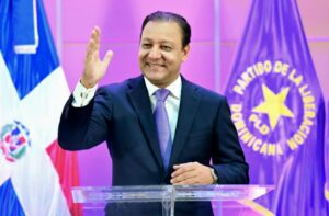 Abel Martínez cambia el juego y convierte la consulta del PLD en una primera vuelta