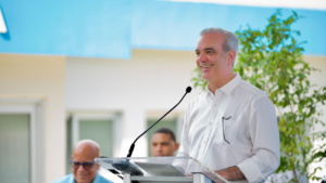 Uribe destaca la coincidencia histórica entre la instalación del despacho de Abinader en Santiago y el Gobierno Restaurador el mismo día