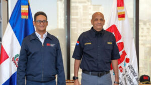 Presidente Luis Abinader reconoce al director del COE por sus aportes a la seguridad pública